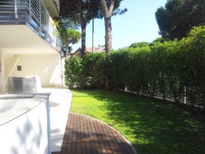 casa indipendente in vendita a Soliera