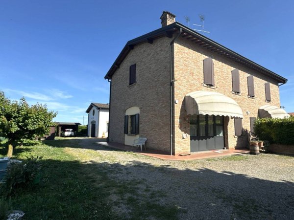 casa indipendente in vendita a Soliera in zona Limidi