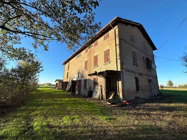casa indipendente in vendita a Soliera