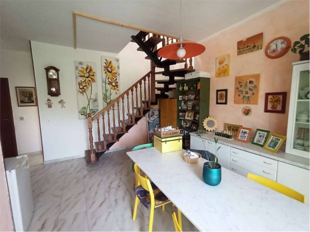 casa indipendente in vendita a Soliera