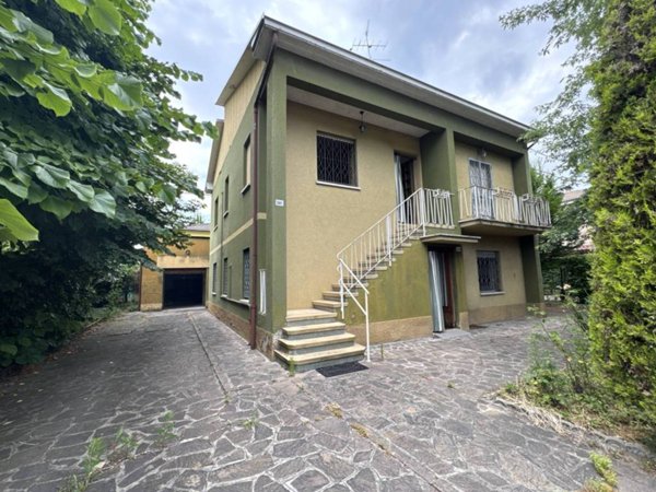casa indipendente in vendita a Soliera