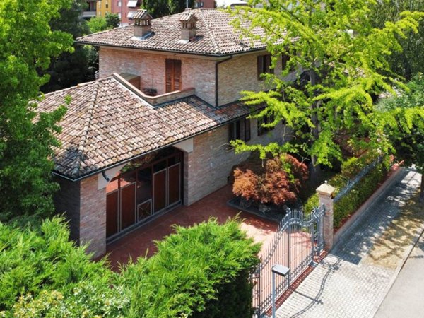 casa indipendente in vendita a Soliera