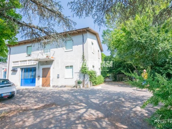 casa indipendente in vendita a Soliera