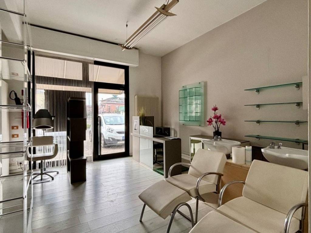 negozio in vendita a Soliera in zona Limidi