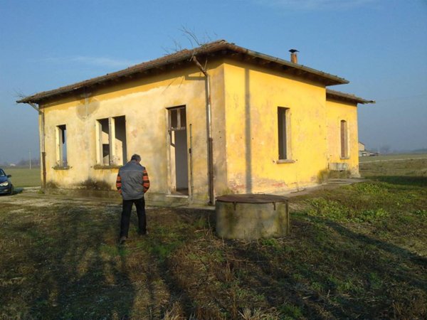 casa indipendente in vendita a Soliera