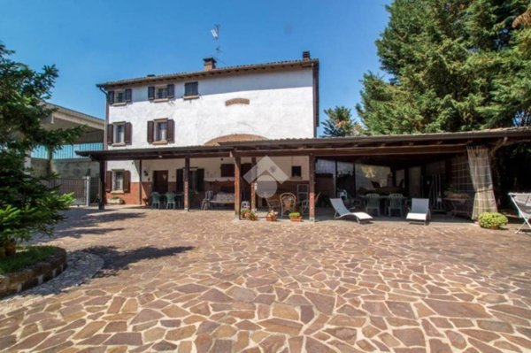 casa indipendente in vendita a Soliera