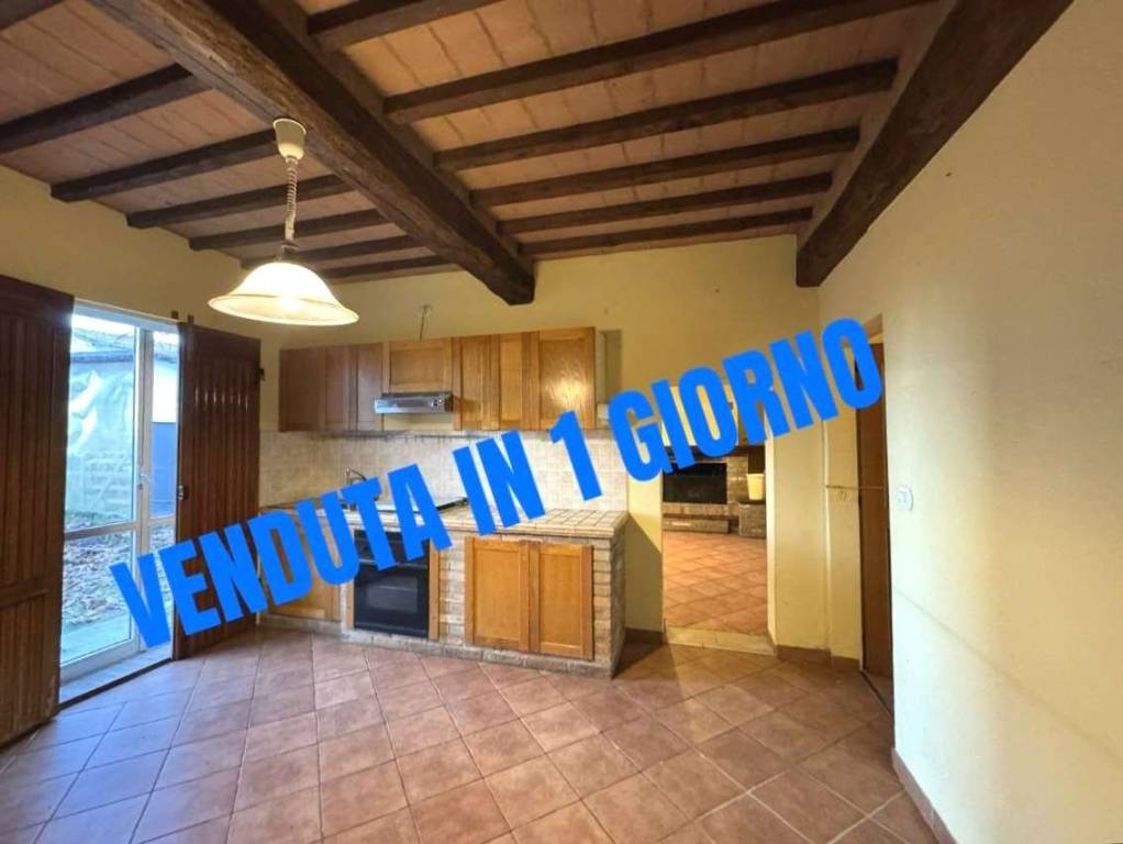 casa indipendente in vendita a Soliera