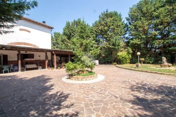 casa indipendente in vendita a Soliera