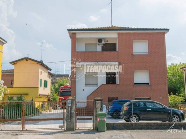 casa indipendente in vendita a Soliera