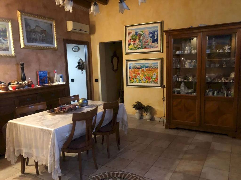casa indipendente in vendita a Soliera
