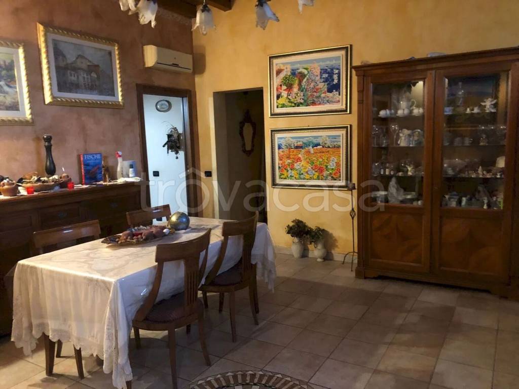 casa indipendente in vendita a Soliera