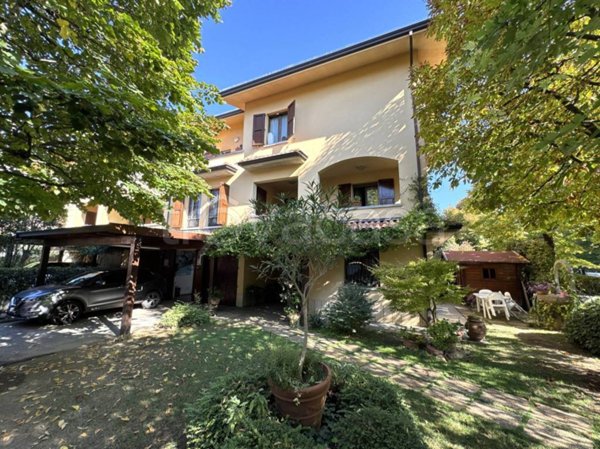 casa indipendente in vendita a Soliera