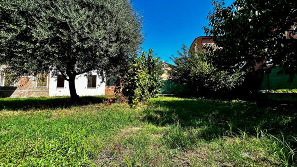 casa semindipendente in vendita a Soliera in zona Limidi