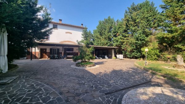 casa indipendente in vendita a Soliera