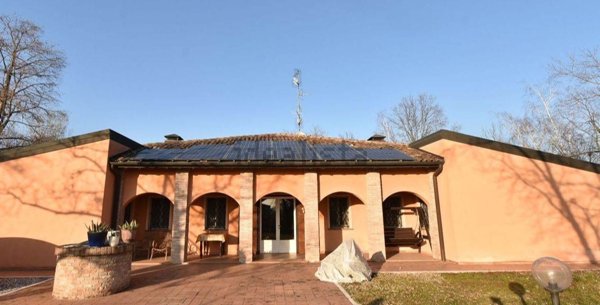 casa indipendente in vendita a Soliera