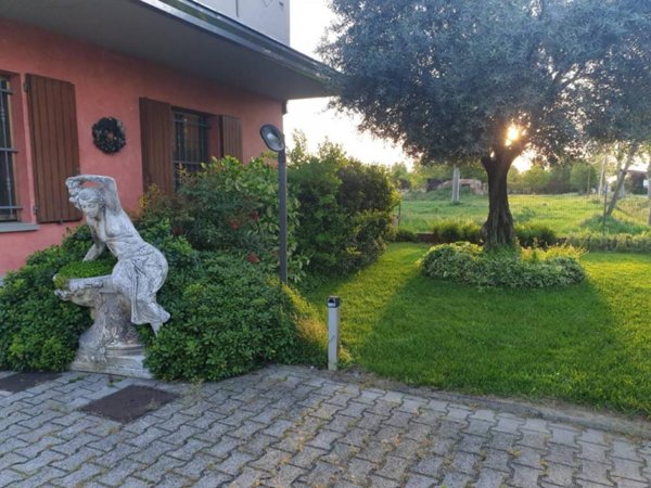 casa indipendente in vendita a Soliera in zona Limidi
