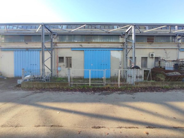 locale commerciale in vendita a Soliera