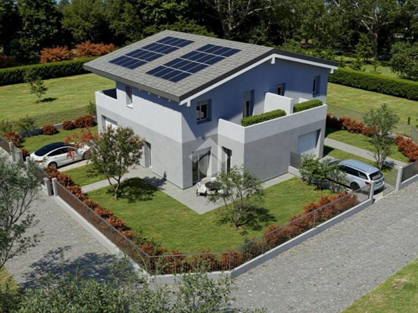 casa indipendente in vendita a Soliera