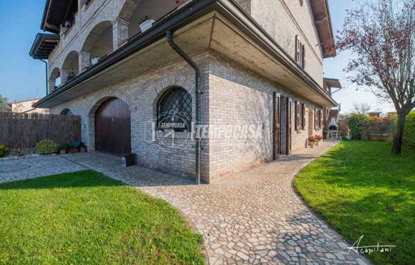 casa indipendente in vendita a Soliera in zona Sozzigalli