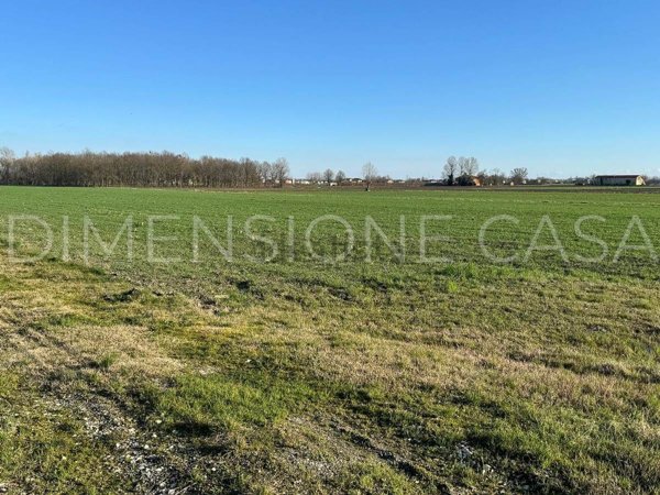 casa indipendente in vendita a Soliera