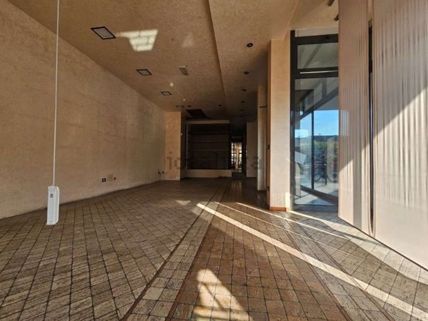 negozio in vendita a Soliera