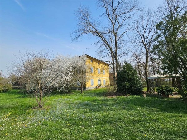 casale in vendita a Soliera