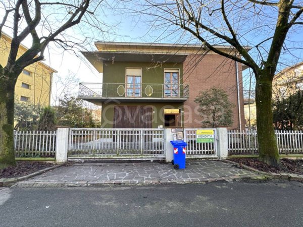 casa indipendente in vendita a Soliera