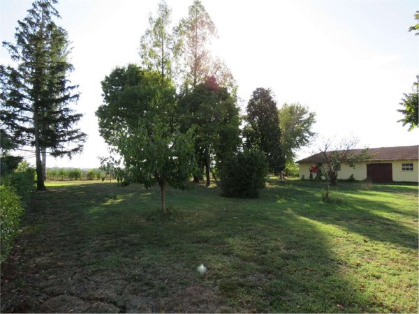 casa indipendente in vendita a Soliera