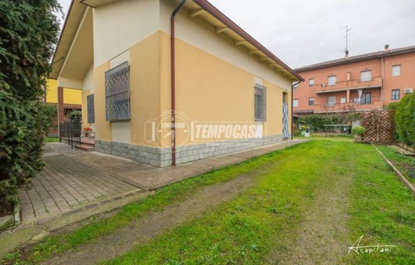 casa indipendente in vendita a Soliera