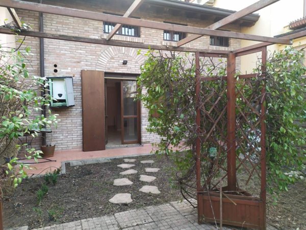 casa indipendente in vendita a Soliera