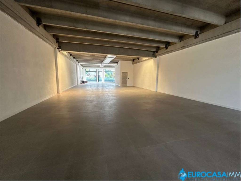 negozio in vendita a Soliera