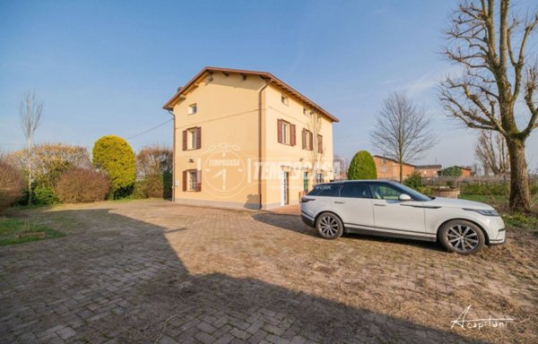 casa indipendente in vendita a Soliera