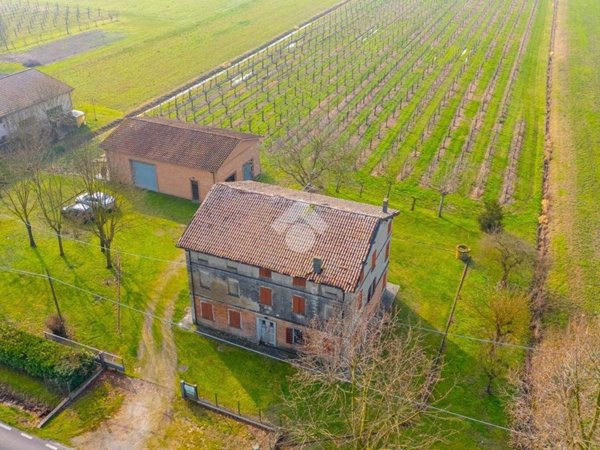 casa indipendente in vendita a Soliera