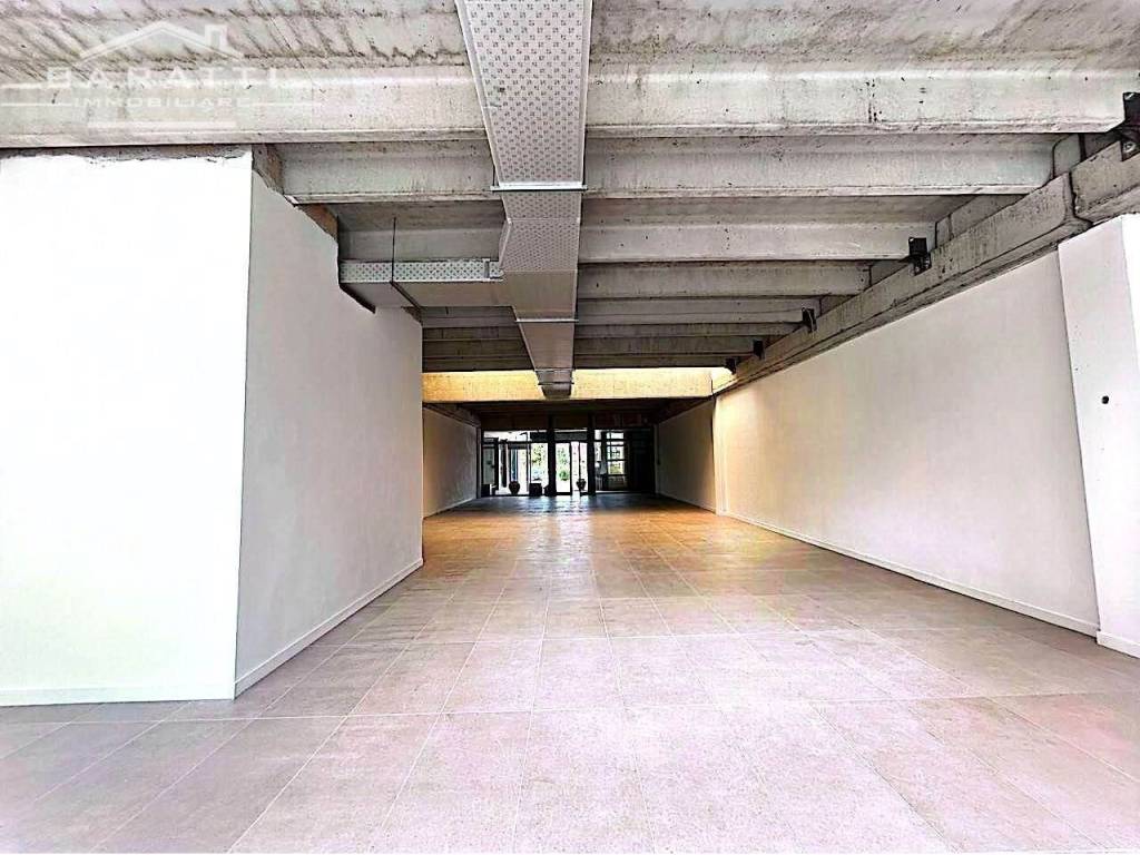 negozio in vendita a Soliera