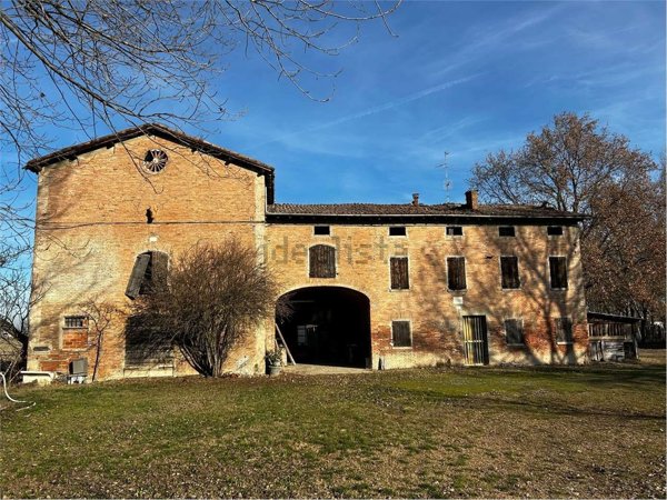 casale in vendita a Soliera