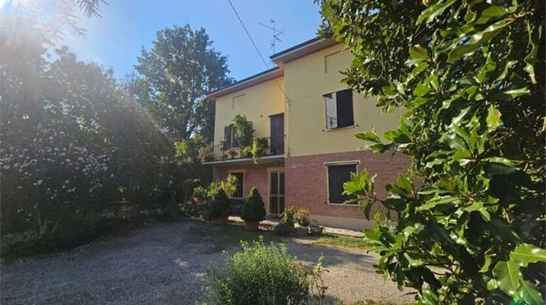 casa indipendente in vendita a Soliera