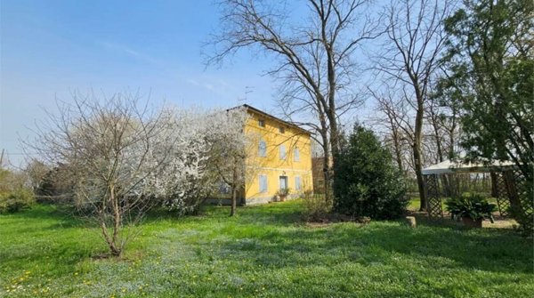 casa indipendente in vendita a Soliera