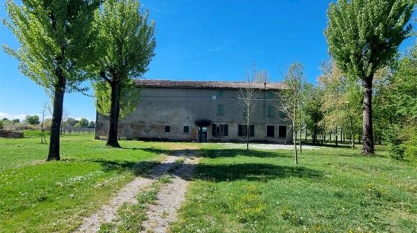 casa indipendente in vendita a Soliera