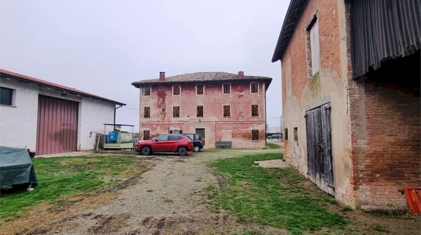 casa indipendente in vendita a Soliera