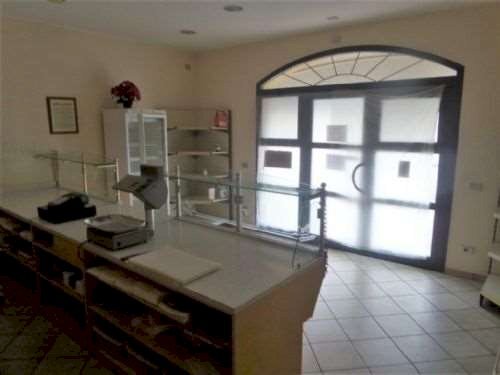 negozio in vendita a Soliera