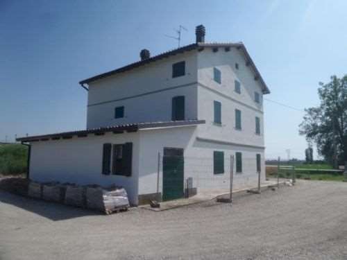 casa indipendente in vendita a Soliera