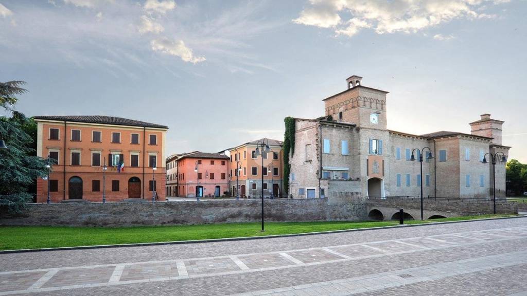 negozio in vendita a Soliera