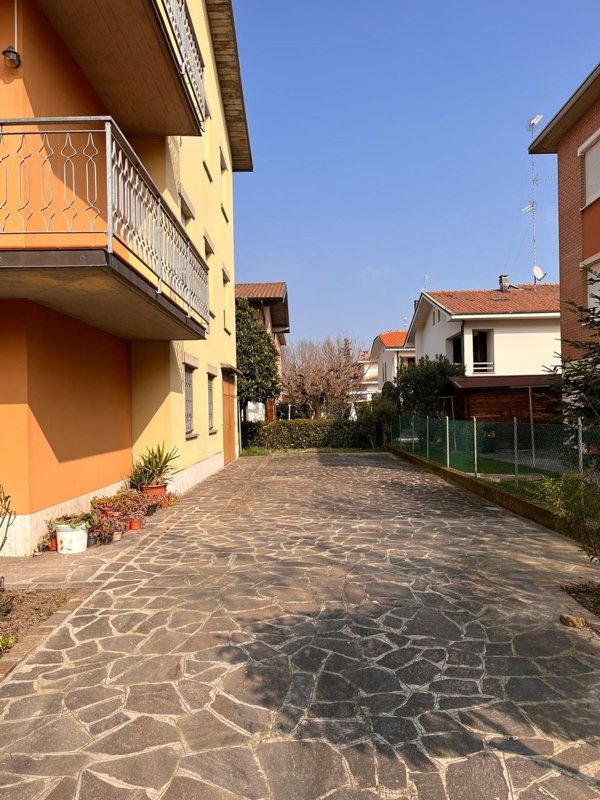 casa indipendente in vendita a Soliera