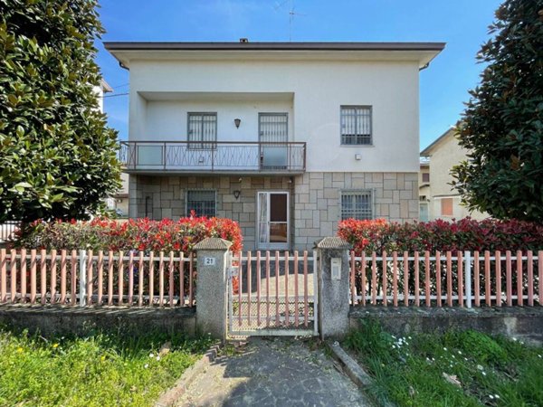 casa indipendente in vendita a Soliera in zona Limidi