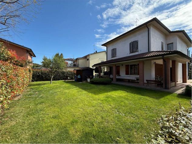 casa indipendente in vendita a Soliera