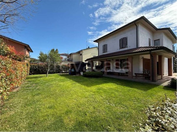 casa indipendente in vendita a Soliera