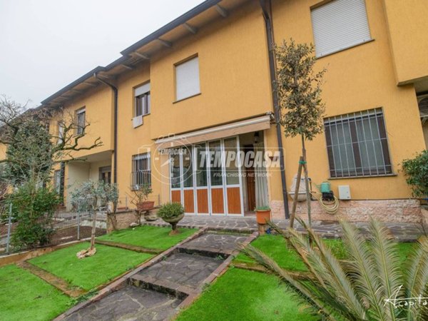 casa indipendente in vendita a Soliera