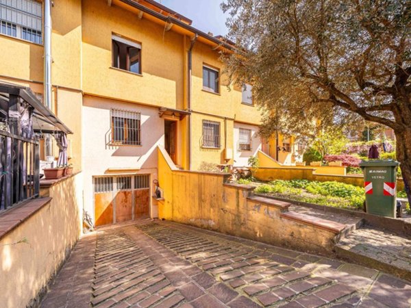 casa indipendente in vendita a Soliera