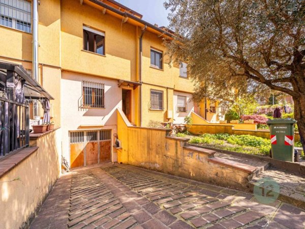 casa indipendente in vendita a Soliera