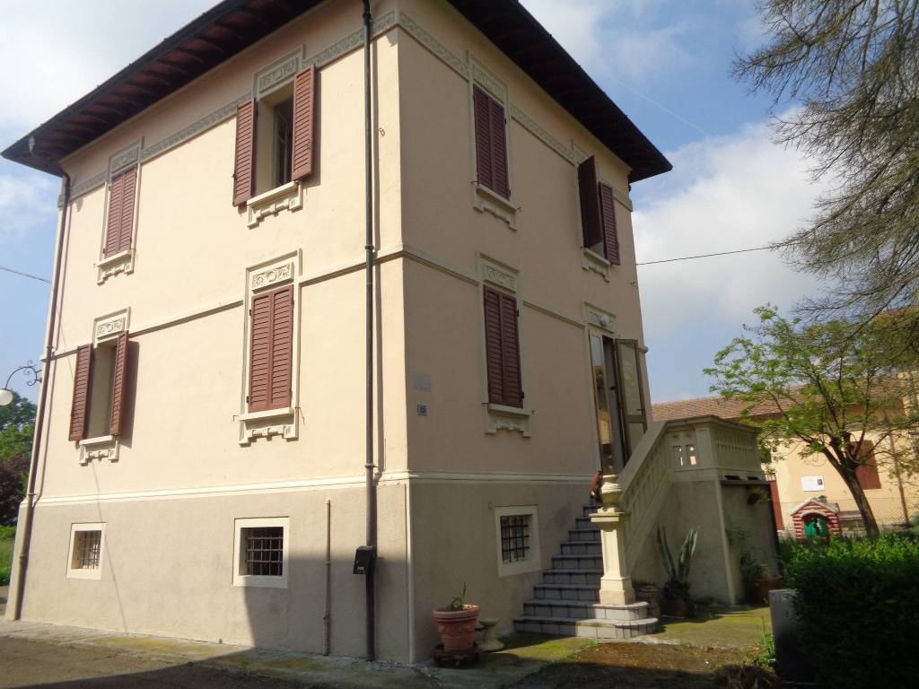 casa indipendente in vendita a Soliera